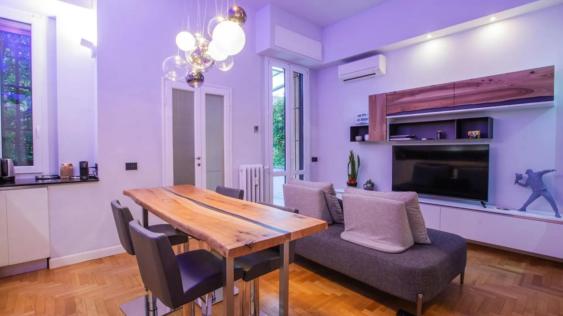 Apartment Home Boutique Con Cortile-Design&Fashion District Milan Italy
