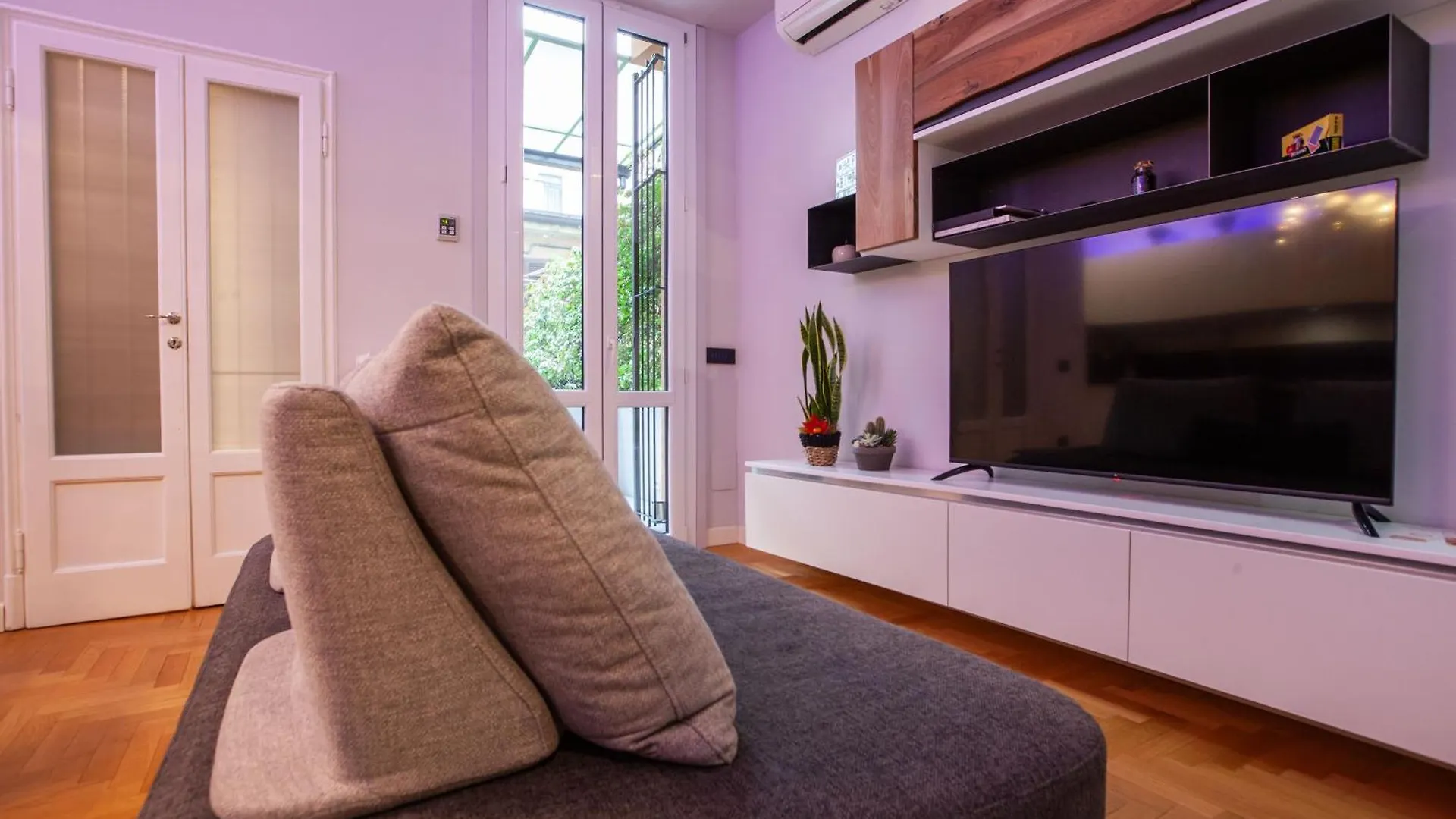 Apartment Home Boutique Con Cortile-Design&Fashion District Milan