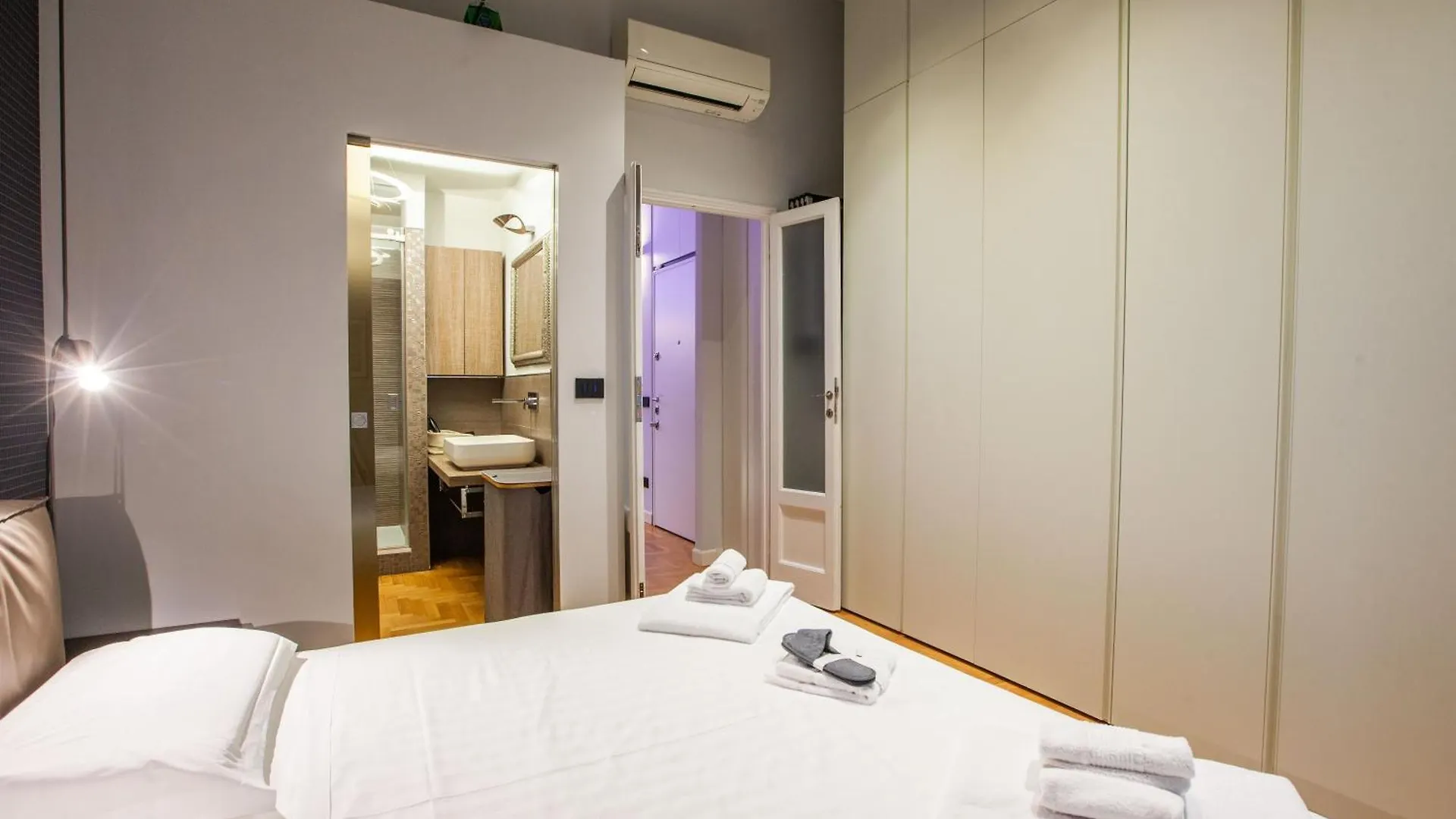 Apartment Home Boutique Con Cortile-Design&Fashion District Milan