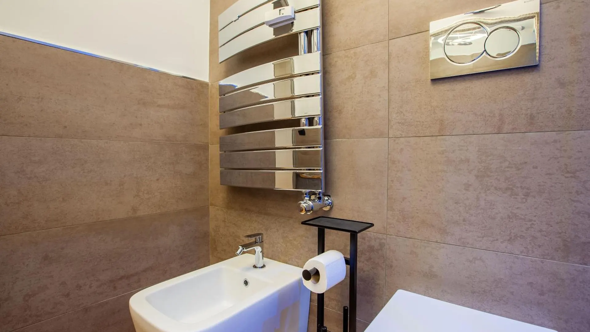 Home Boutique Con Cortile-Design&Fashion District Milan 0*,