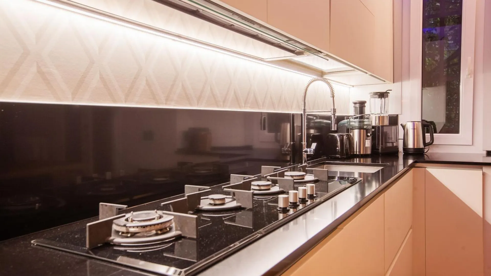 Home Boutique Con Cortile-Design&Fashion District Milan